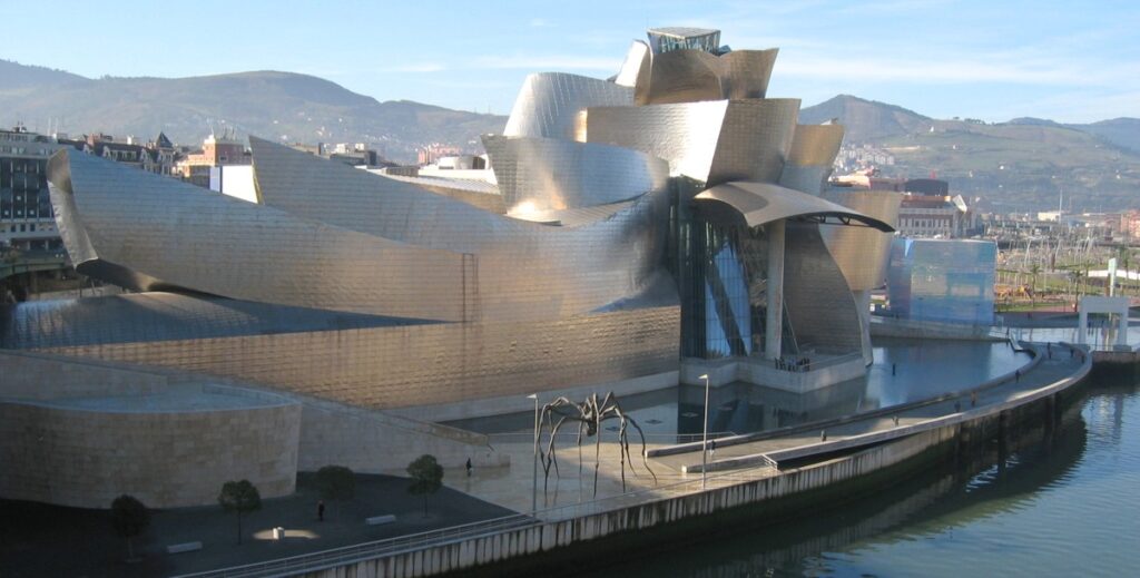 Vista general del museo guggenheim de bilbao - Directorio de museos de totenart.com