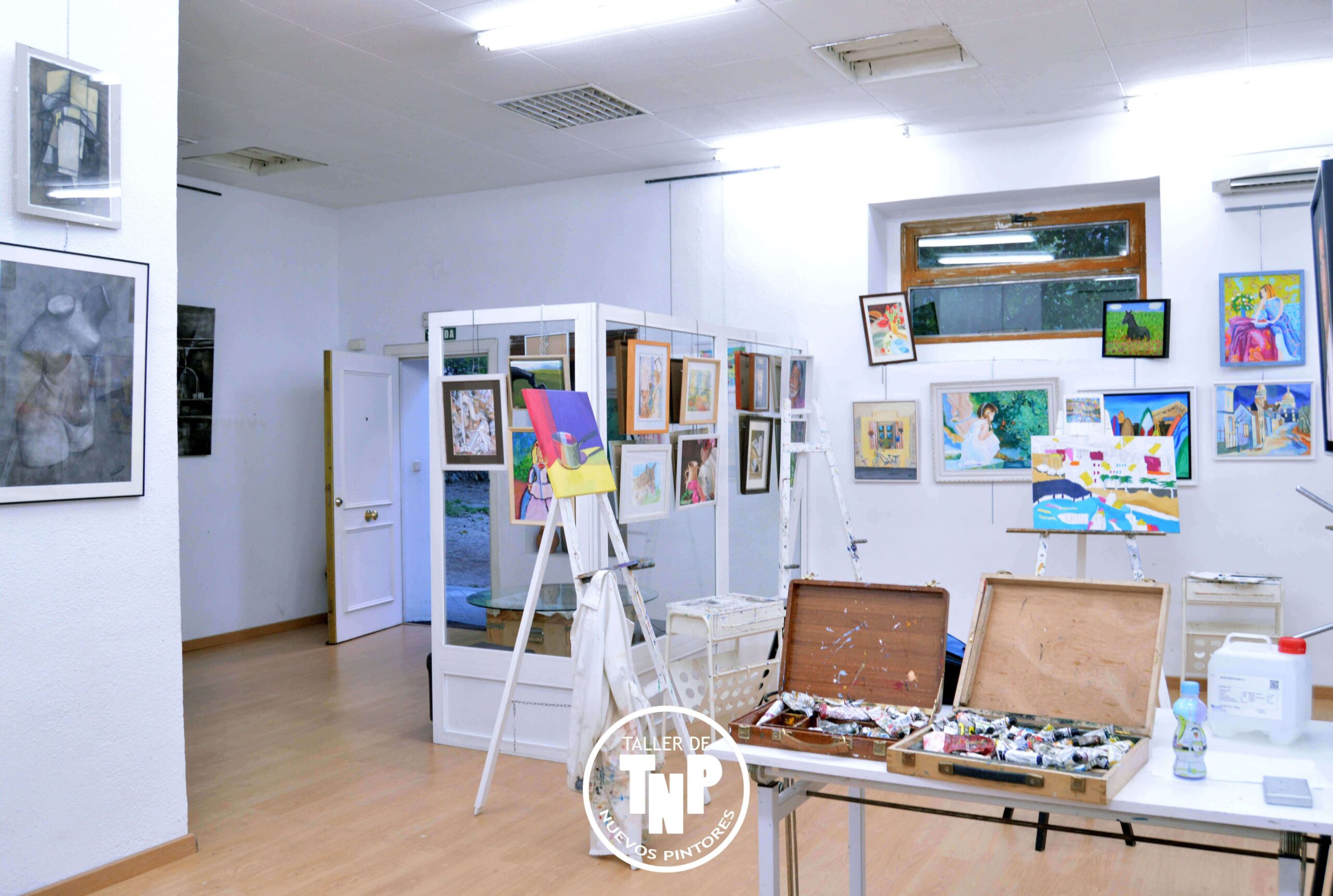 Taller de Nuevos Pintores 4 taller-de-nuevos-pintores-totenart-interior