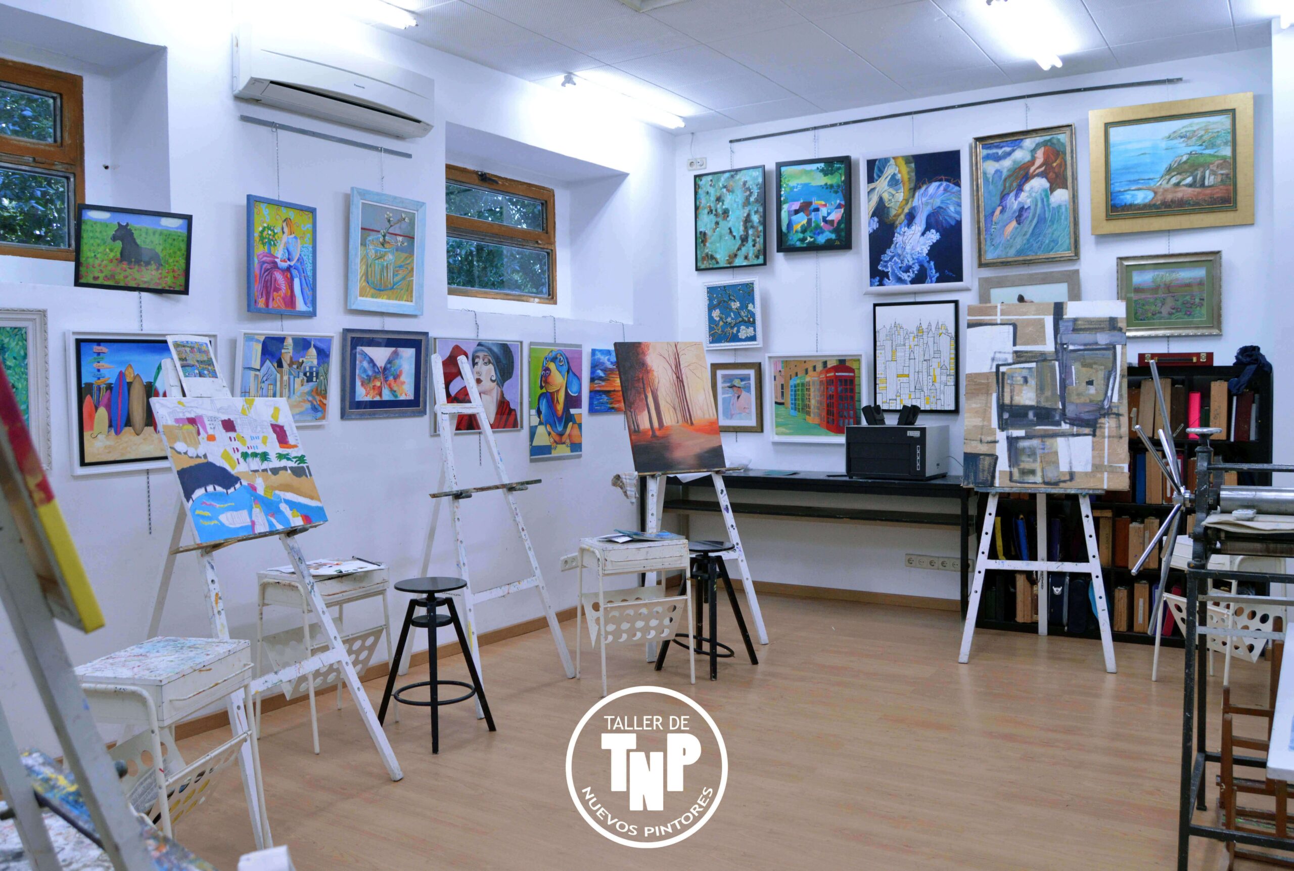 taller-de-nuevos-pintores-totenart-interior