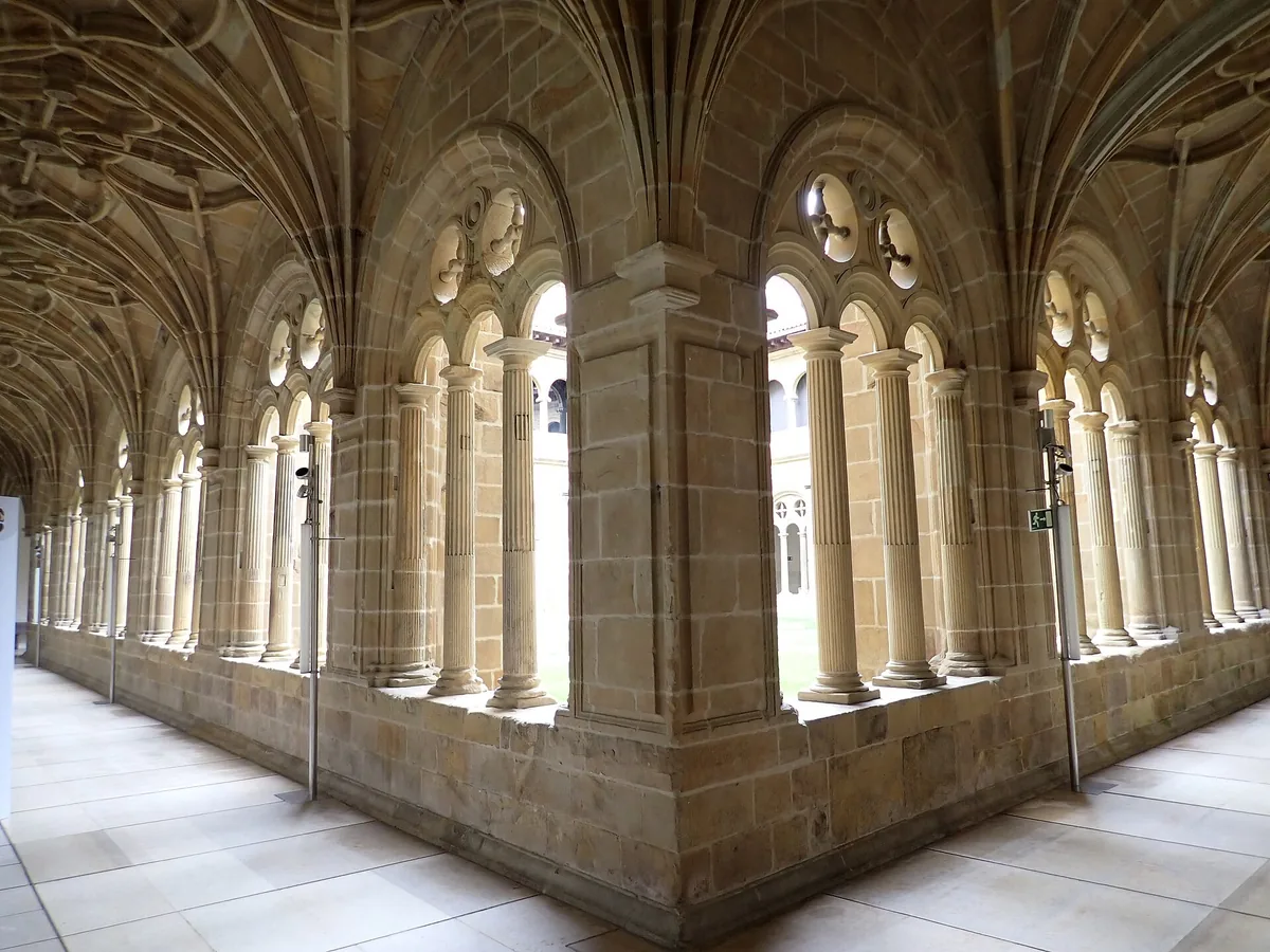 Claustro renacentista del antiguo convento de San Telmo en San Sebastián – Totenart
