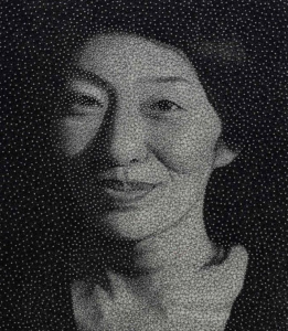 Cuadro de anciana con clavos e hilo - Noticias de arte