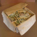Formas y color escultura caja con dinero Randall Rosenthal - Noticias totenart