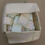 Formas perfiladas escultura caja con dinero Randall Rosenthal - Noticias totenart