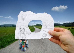 Niño en su bicicleta, dibujo y fotografía de Bein Heike