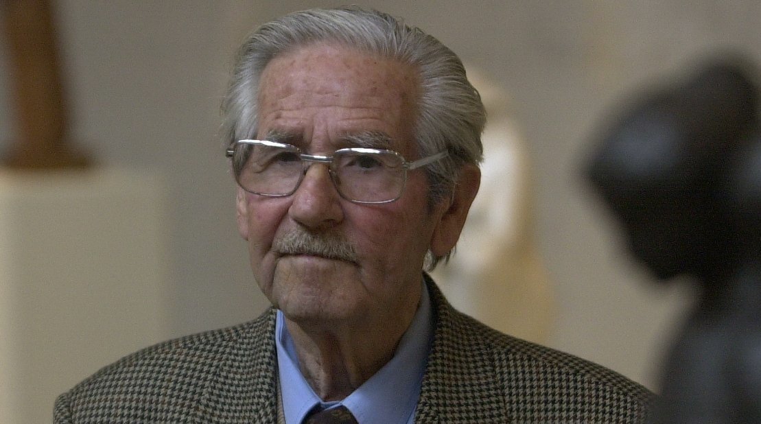 Fallece el maestro escultor Silvestre de Edeta