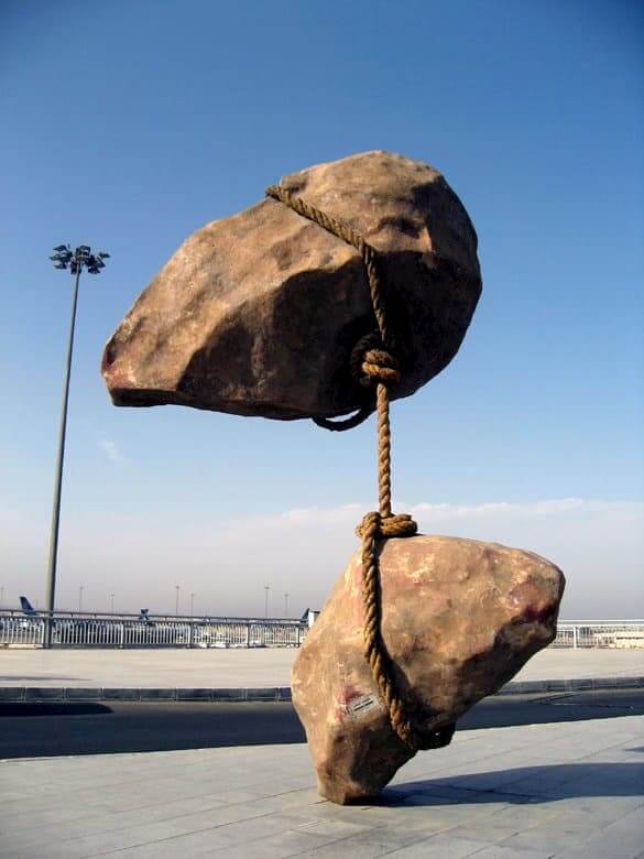 Esculturas imposibles que no te dejarán indiferente 1 Abbass-Cairo-Airport-totenart
