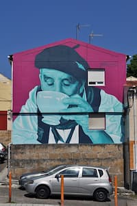 Mon Devane llena los muros gallegos de cultura 5 totenart-unha-cunca-de-viño