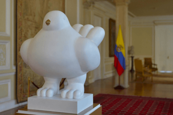 Botero regala La paloma de la Paz a Colombia 2 totenart-paloma-de-la-paz-botero