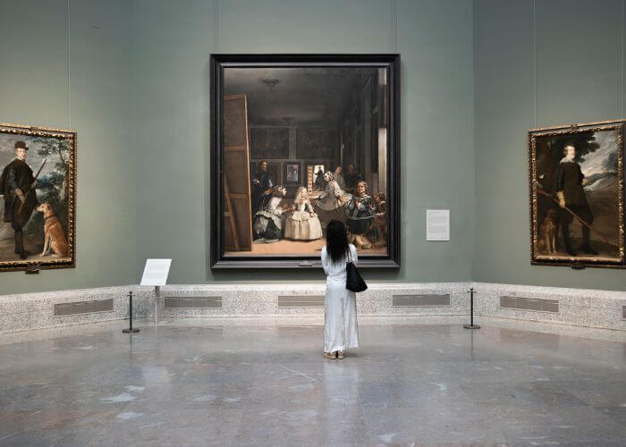Fachada del Museo del Prado en el Paseo del Arte de Madrid