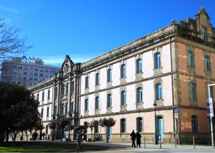 Facultade de Belas Artes de Pontevedra, antiguo Cuartel de San Fernando