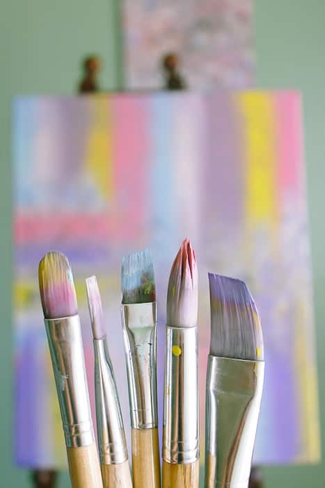 Pinceles manchados de pintura - totenart.com